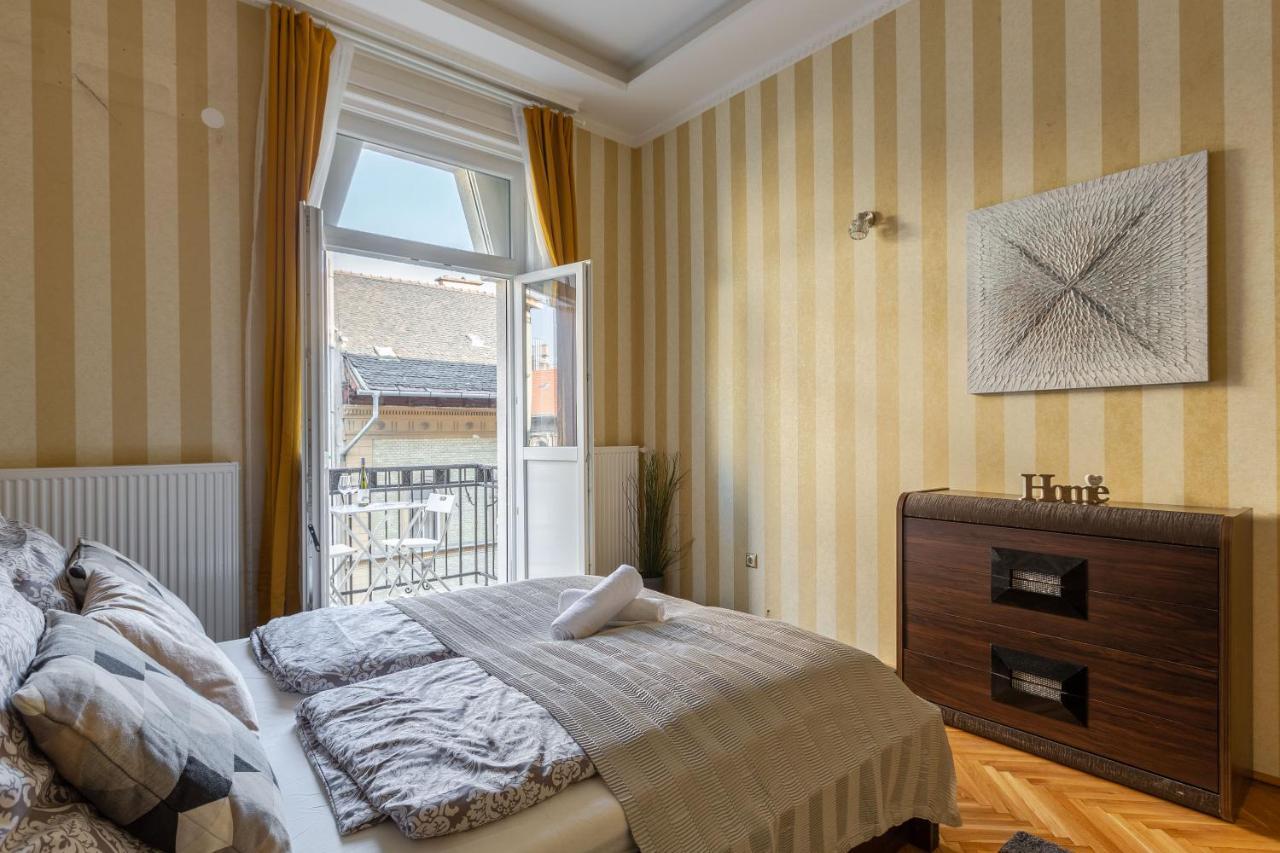 Luxury Downtown Home By Anna Budapest Esterno foto