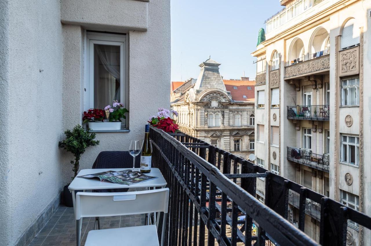 Luxury Downtown Home By Anna Budapest Esterno foto