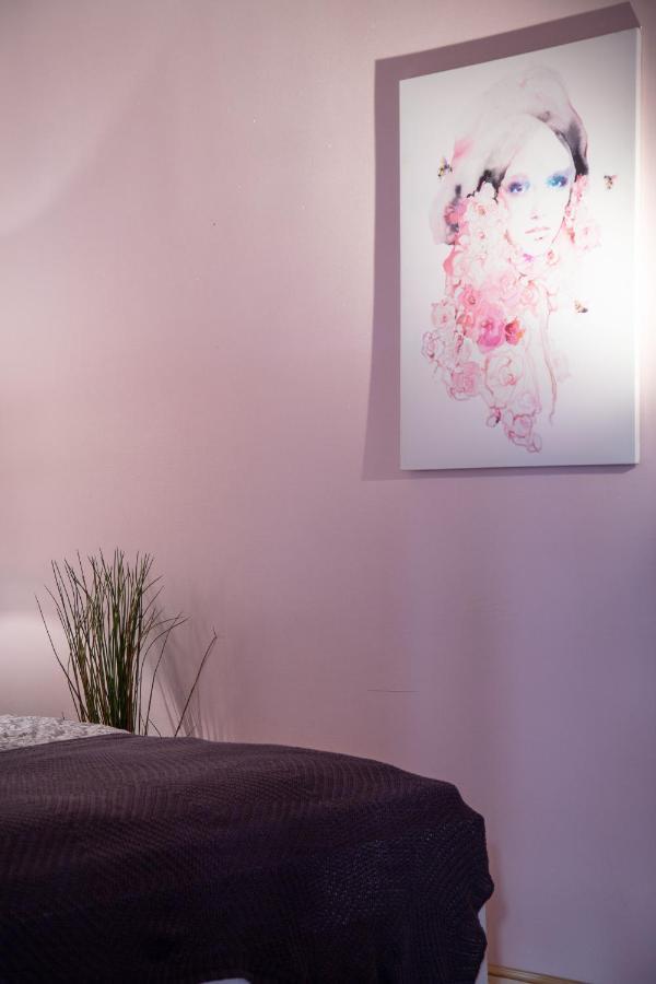Luxury Downtown Home By Anna Budapest Esterno foto