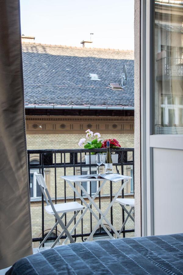 Luxury Downtown Home By Anna Budapest Esterno foto