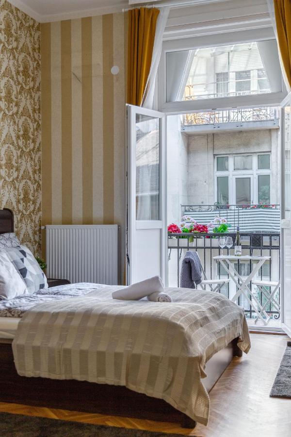 Luxury Downtown Home By Anna Budapest Esterno foto
