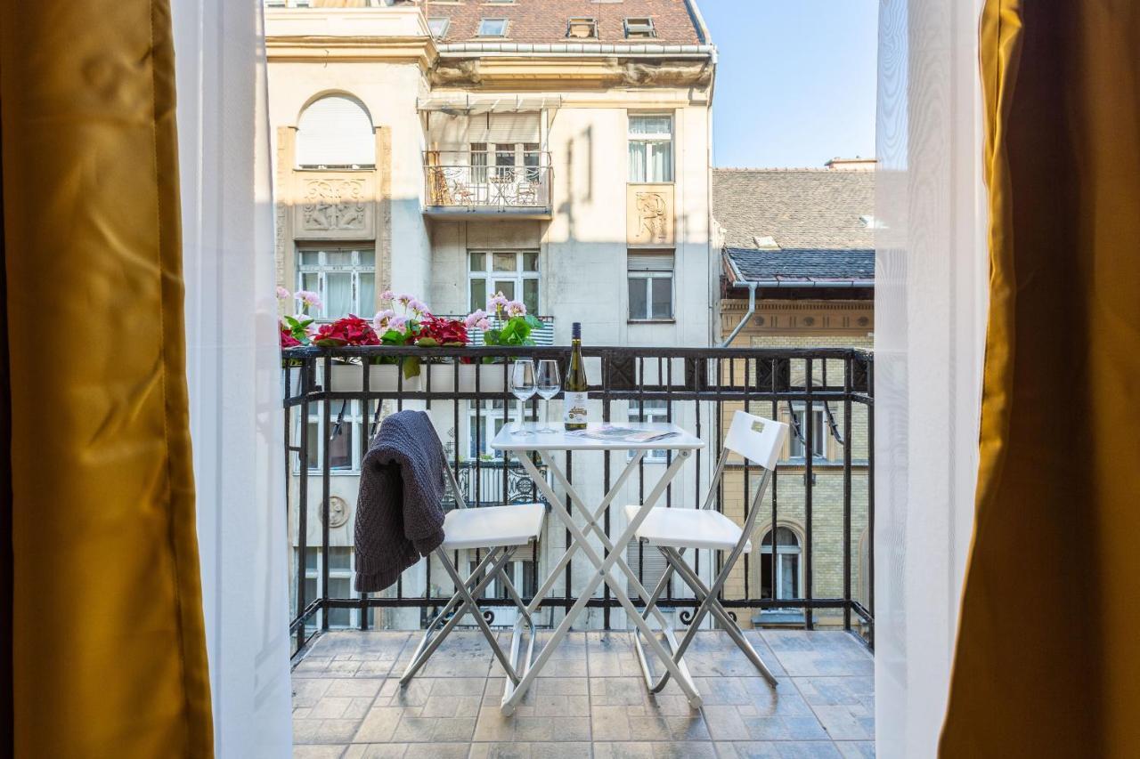 Luxury Downtown Home By Anna Budapest Esterno foto